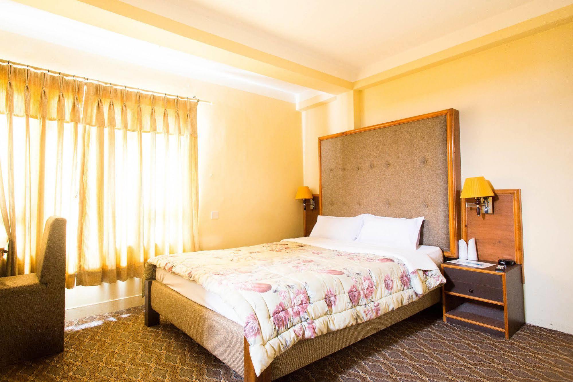 Hotel Lotus Buddha Inn Kathmandu Esterno foto