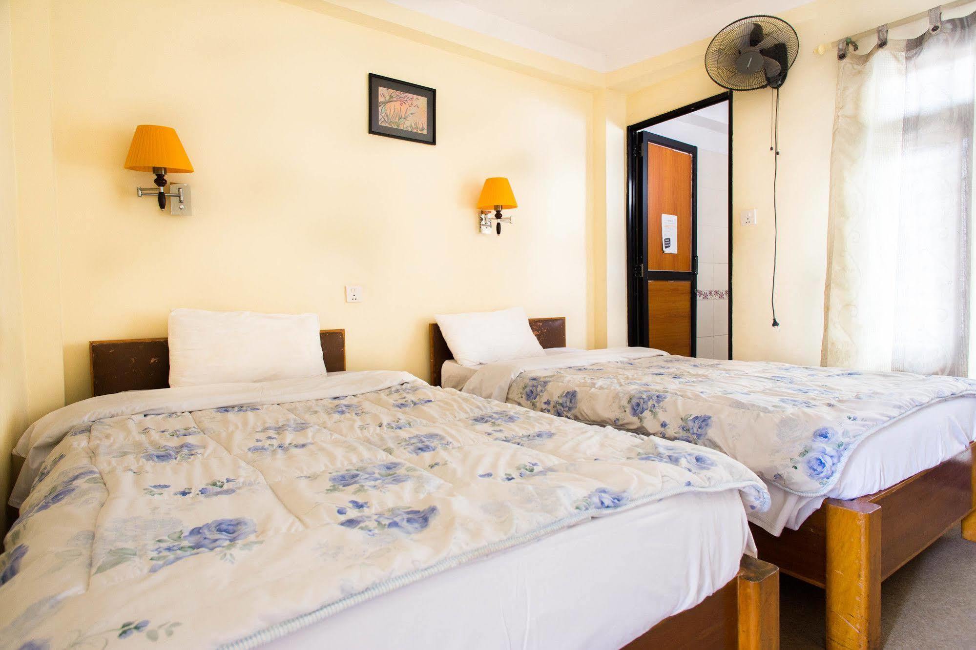 Hotel Lotus Buddha Inn Kathmandu Esterno foto